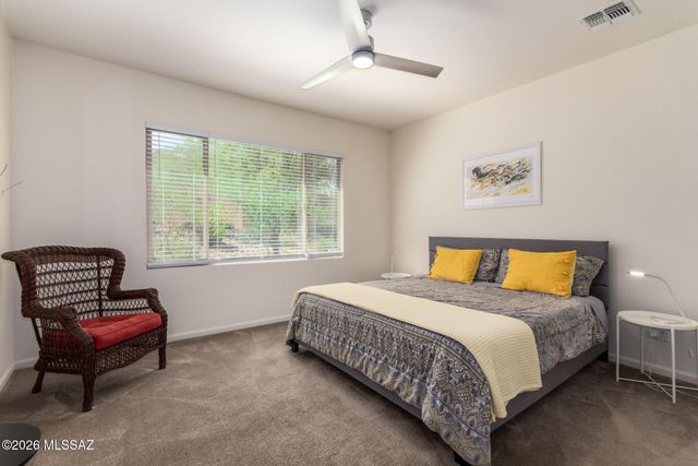 1648 E Horned Lark Drive, Green Valley, AZ 85614