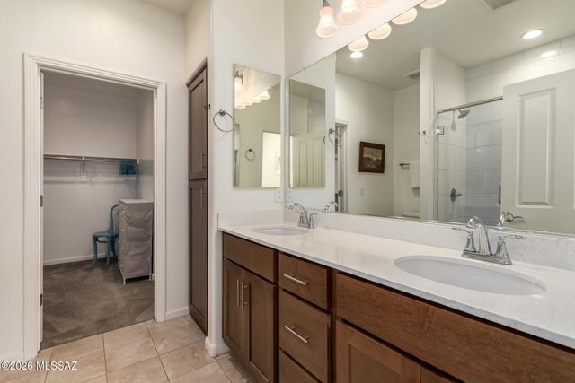 1648 E Horned Lark Drive, Green Valley, AZ 85614