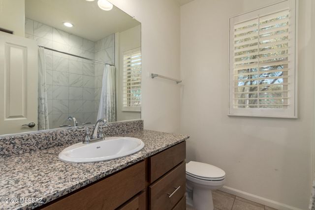 1648 E Horned Lark Drive, Green Valley, AZ 85614