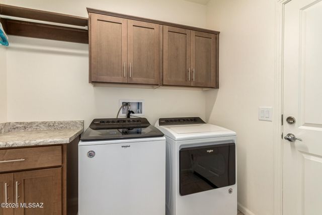 1648 E Horned Lark Drive, Green Valley, AZ 85614