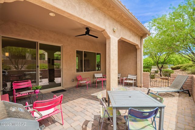 1648 E Horned Lark Drive, Green Valley, AZ 85614