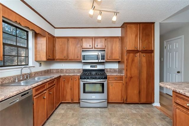 29 Cobblestone W Way, Mobile, AL 36608