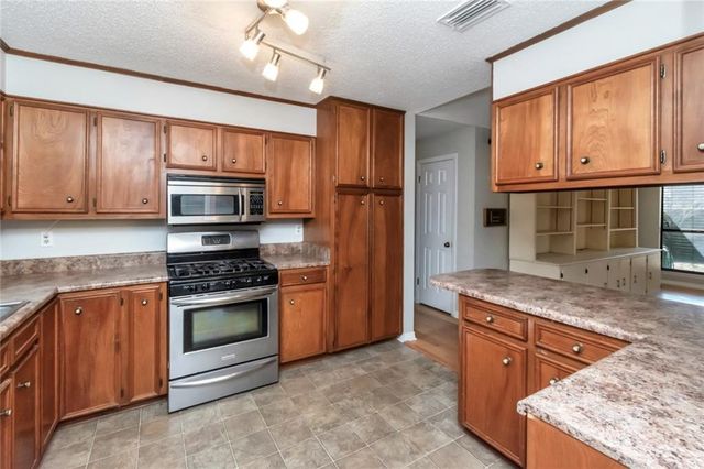 29 Cobblestone W Way, Mobile, AL 36608