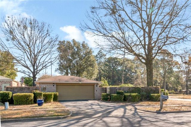 29 Cobblestone W Way, Mobile, AL 36608