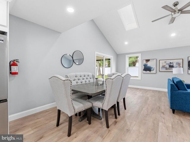 4 NASSAU DR, Willingboro, NJ 08046