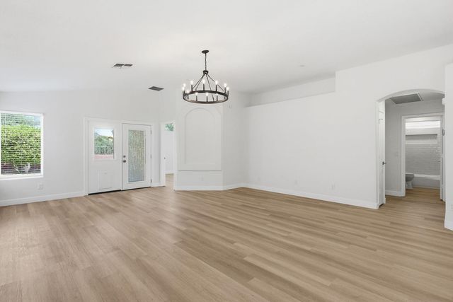 2642 E Hartford Avenue, Phoenix, AZ 85032