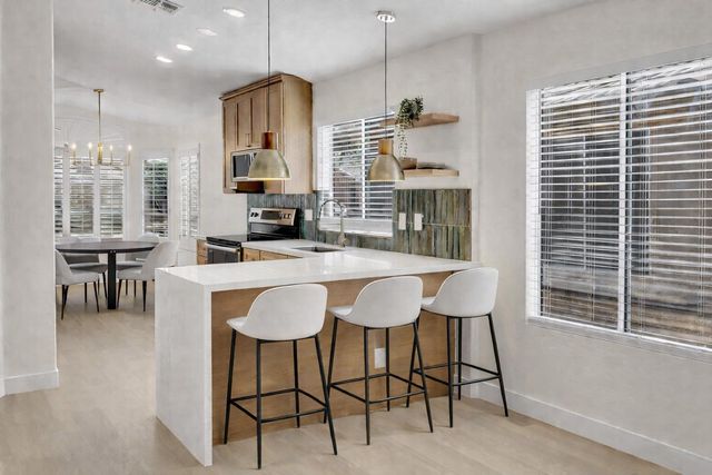 2642 E Hartford Avenue, Phoenix, AZ 85032