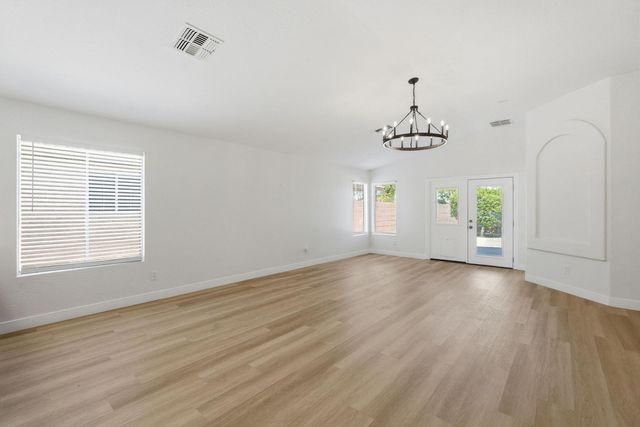 2642 E Hartford Avenue, Phoenix, AZ 85032