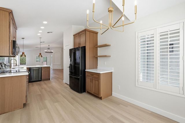 2642 E Hartford Avenue, Phoenix, AZ 85032