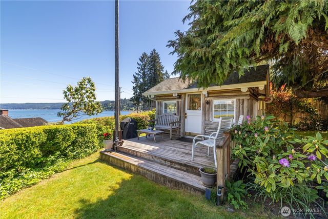 6502 E State Route 106, Union, WA 98592