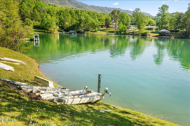 143 Lakeside Drive, Butler, TN 37640