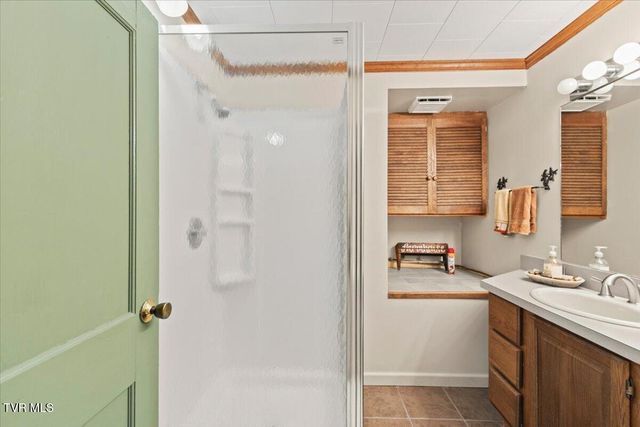 143 Lakeside Drive, Butler, TN 37640