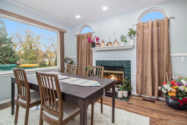 23840 Brentwood Drive, Brownstown Charter Township, MI 48183