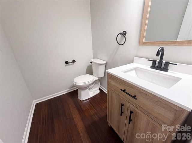 4024 Fifendrum Lane, Charlotte, NC 28216