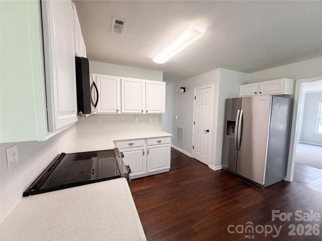 4024 Fifendrum Lane, Charlotte, NC 28216