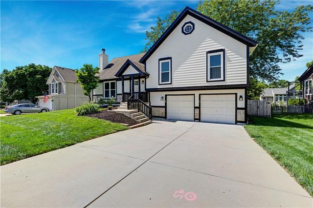 8017 W 149th Street, Overland Park, KS 66223