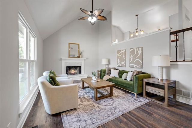 8017 W 149th Street, Overland Park, KS 66223