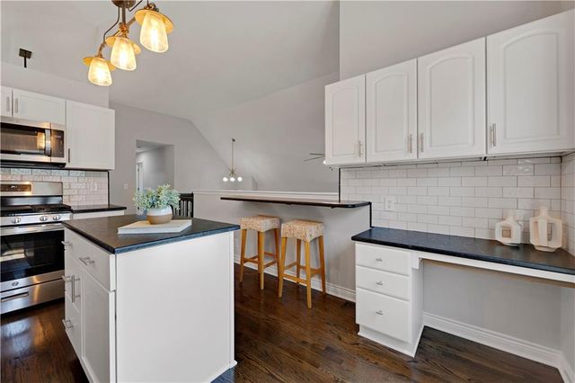 8017 W 149th Street, Overland Park, KS 66223