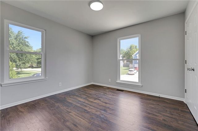 8017 W 149th Street, Overland Park, KS 66223