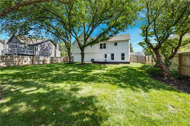 8017 W 149th Street, Overland Park, KS 66223