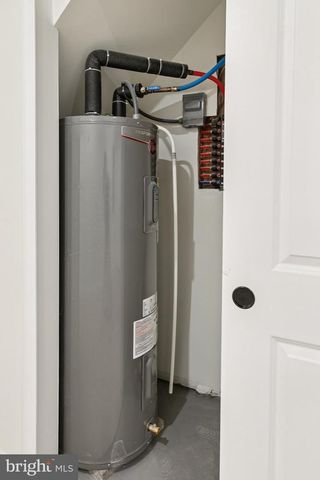 1941 N 9TH ST, Philadelphia, PA 19122