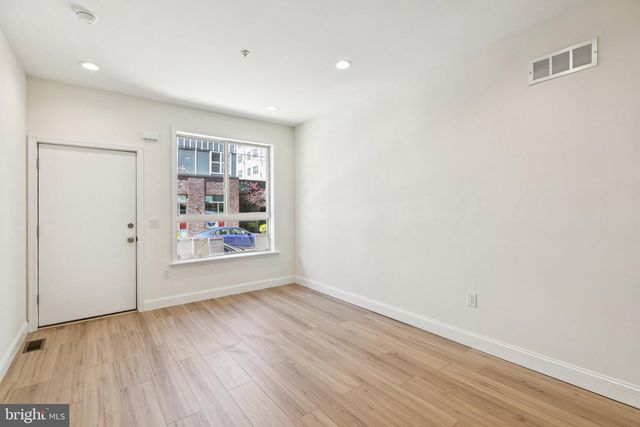 1941 N 9TH ST, Philadelphia, PA 19122