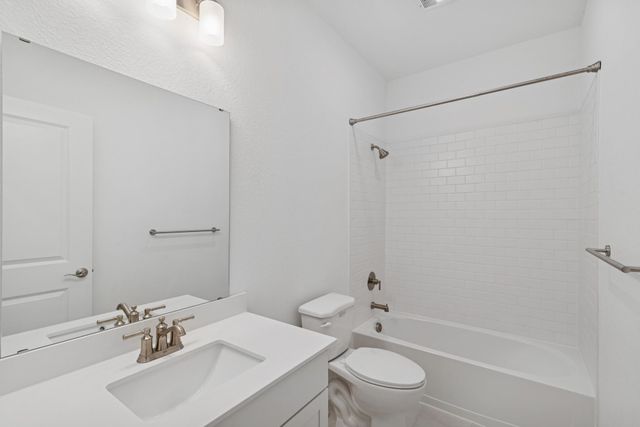 11915 Willow Way Avenue, Mont Belvieu, TX 77535