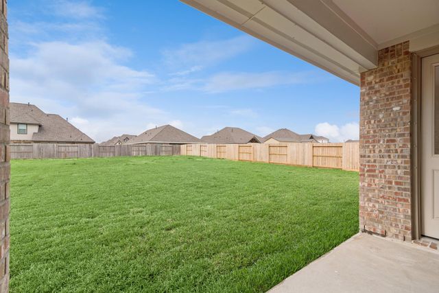 11915 Willow Way Avenue, Mont Belvieu, TX 77535