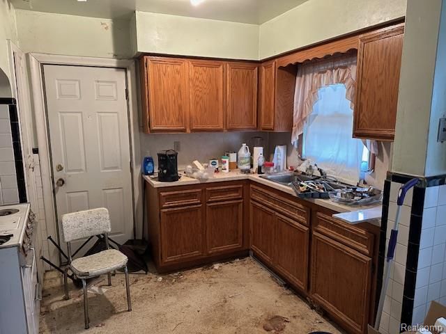 21975 Beechwood Avenue, Eastpointe, MI 48021