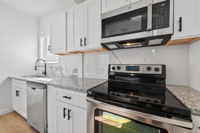 2202 Hutchins Street C, Houston, TX 77003