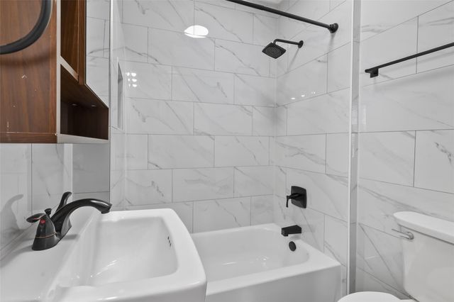 2202 Hutchins Street C, Houston, TX 77003