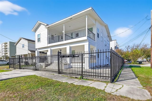 2202 Hutchins Street C, Houston, TX 77003