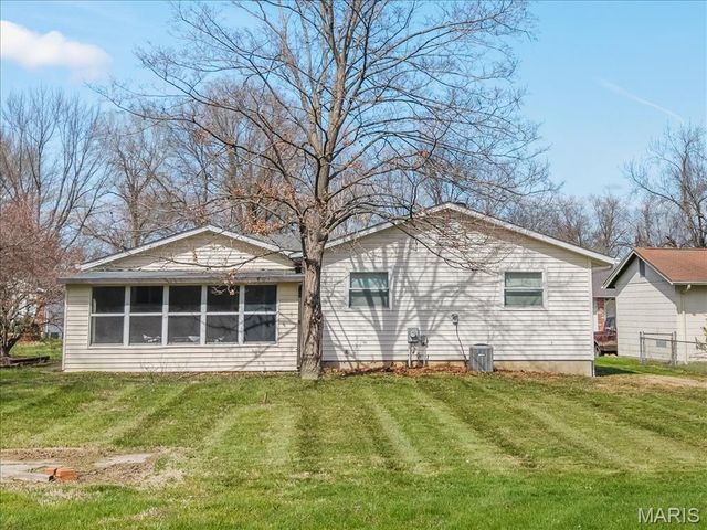 724 Baltic Drive, Florissant, MO 63031