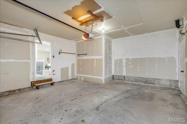 724 Baltic Drive, Florissant, MO 63031