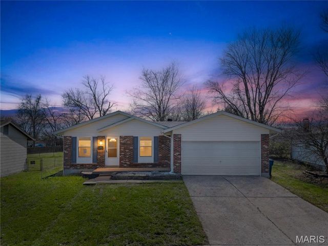 724 Baltic Drive, Florissant, MO 63031