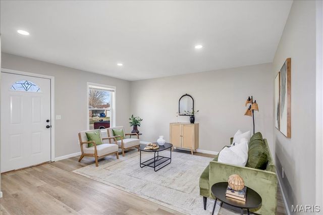 724 Baltic Drive, Florissant, MO 63031