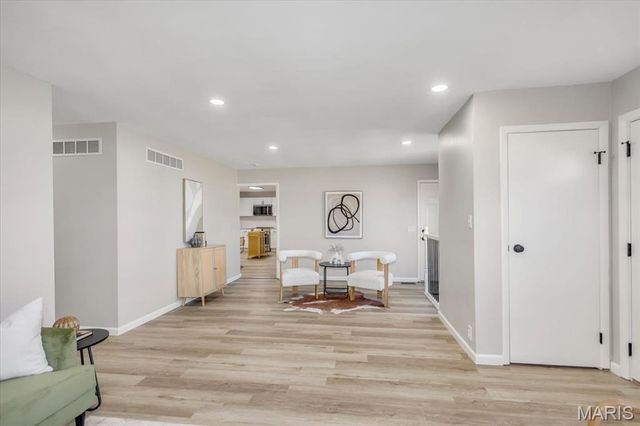 724 Baltic Drive, Florissant, MO 63031