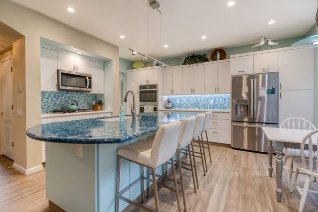 1718 Heirloom Ct., Modesto, CA 95357