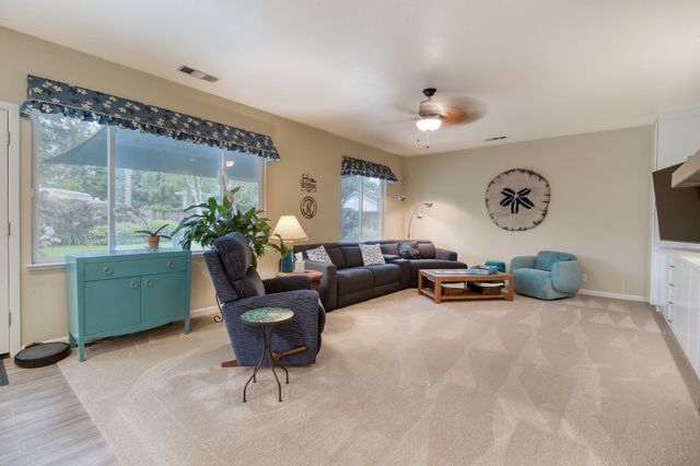 1718 Heirloom Ct., Modesto, CA 95357