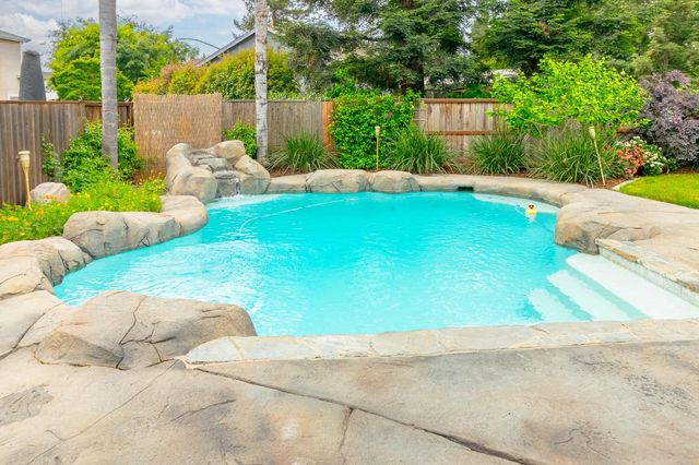 1718 Heirloom Ct., Modesto, CA 95357