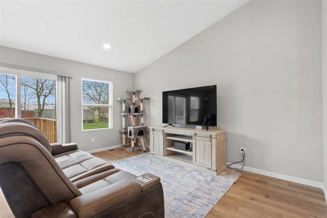 58727 Pond View Lane, Three Rivers, MI 49093
