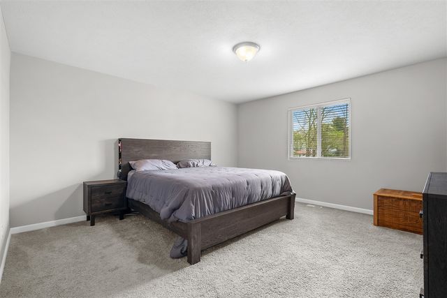 58727 Pond View Lane, Three Rivers, MI 49093