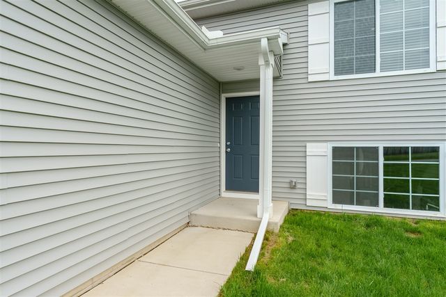 58727 Pond View Lane, Three Rivers, MI 49093