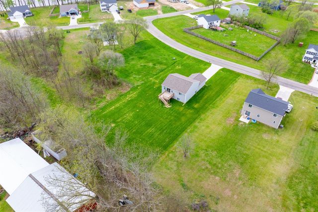 58727 Pond View Lane, Three Rivers, MI 49093