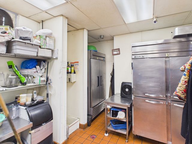 4203 W Lawrence Avenue, Chicago, IL 60630