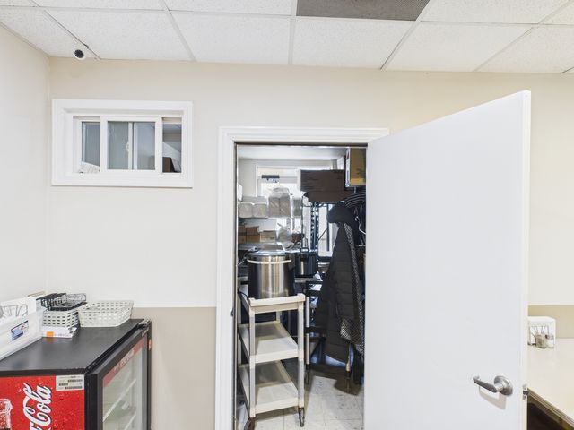 4203 W Lawrence Avenue, Chicago, IL 60630