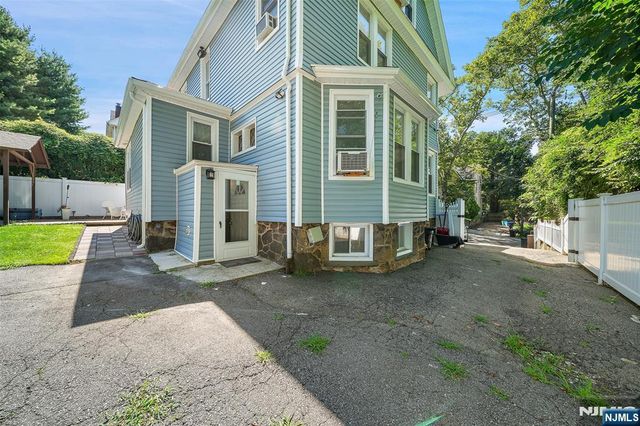 103 Fort Lee Road, Bogota, NJ 07603