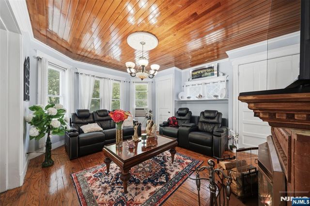 103 Fort Lee Road, Bogota, NJ 07603