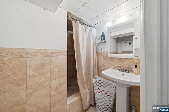 103 Fort Lee Road, Bogota, NJ 07603