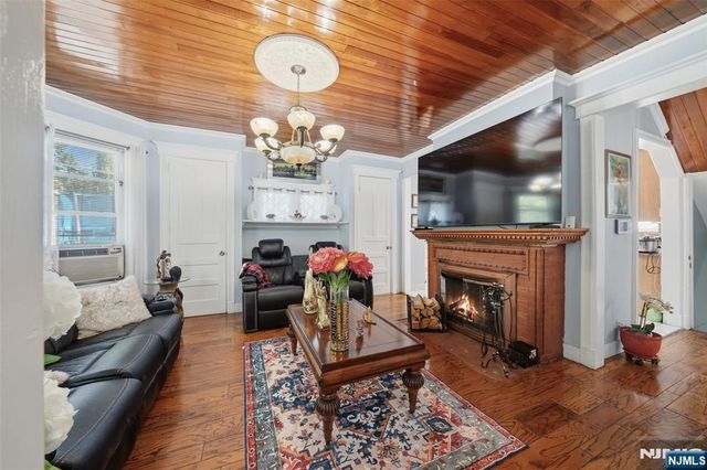 103 Fort Lee Road, Bogota, NJ 07603